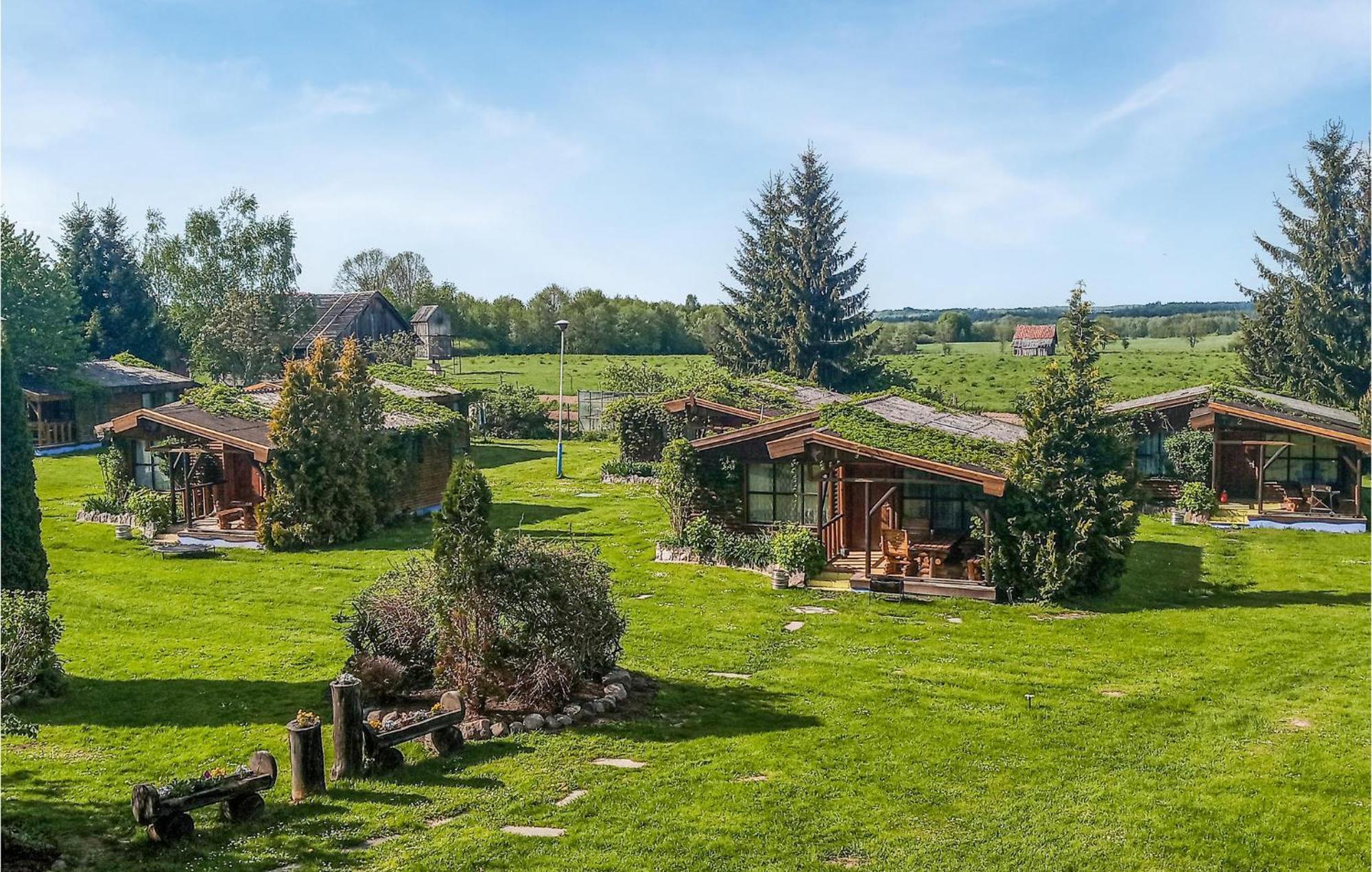 Amazing Home In Wilczeta With Kitchenette Exteriör bild